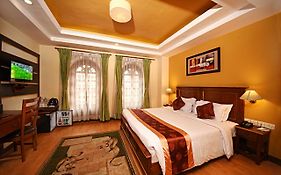 Dom Himalaya Hotel